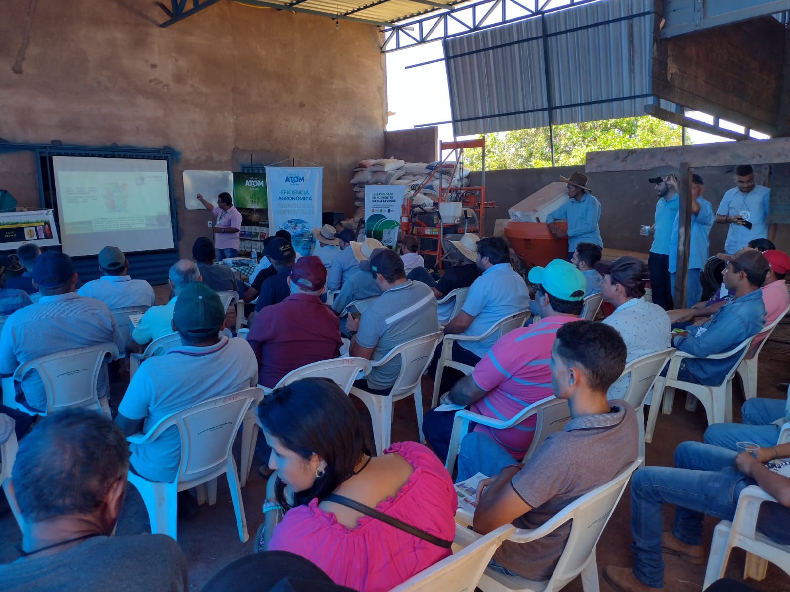 Dia de Campo sobre Pecuária de Corte reúne produtores e técnicos em Ponte Alta do Tocantins
