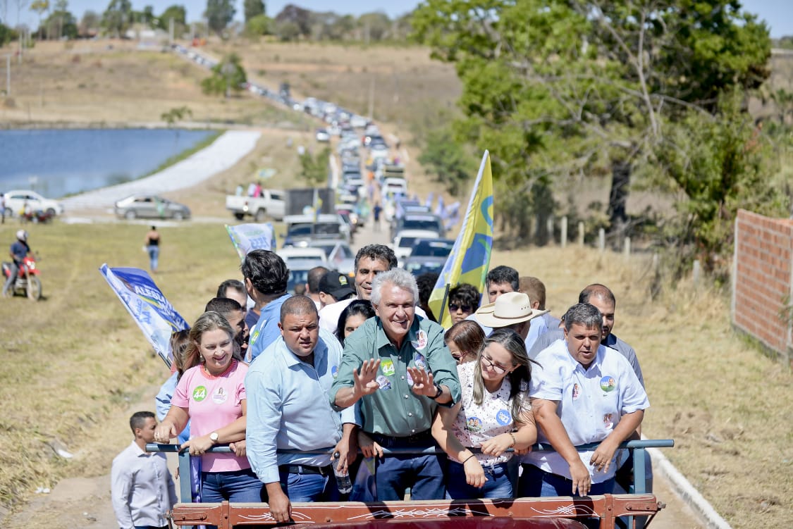 Em passagem pelo Nordeste goiano, Caiado reforça investimentos para levar educação e qualidade de vida à população