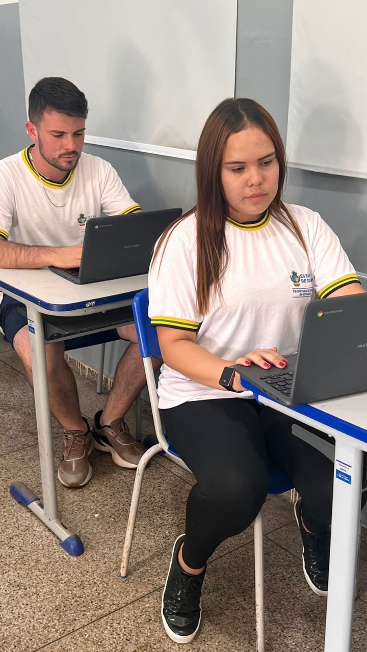 Governo de Goiás já distribuiu mais de 123 mil notebooks a estudantes
