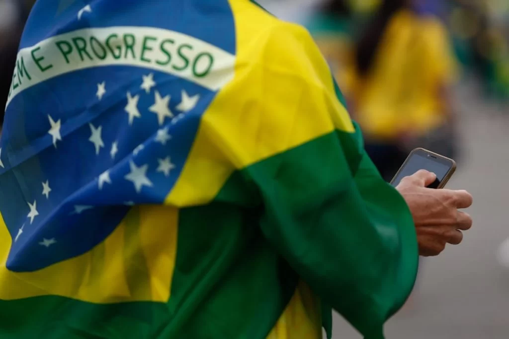 Quem são os bolsonaristas que protestam em Brasília? o que querem? o que pensam?