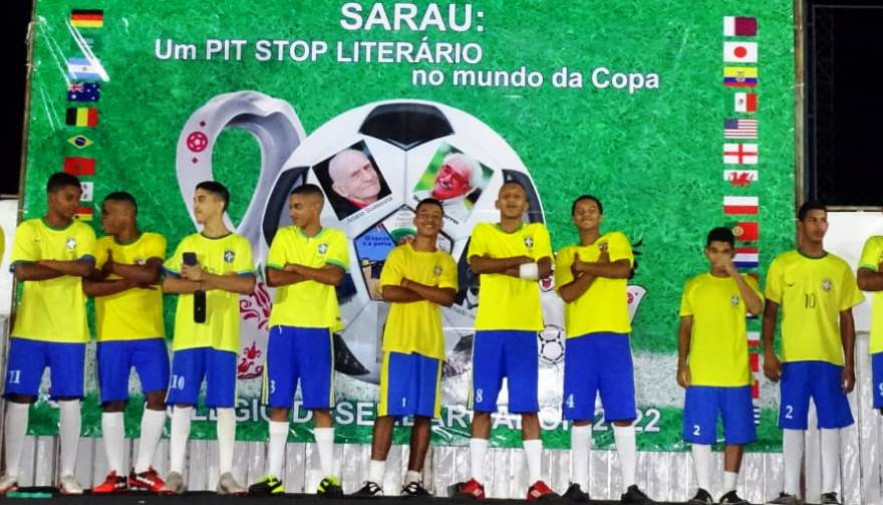 Escola de Paranã (TO) utilizou a Copa do Mundo como tema do Sarau Literário