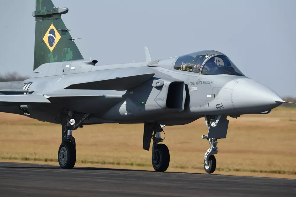 Caças Gripen da FAB  começam a operar na Base Aérea de Anápolis (GO)