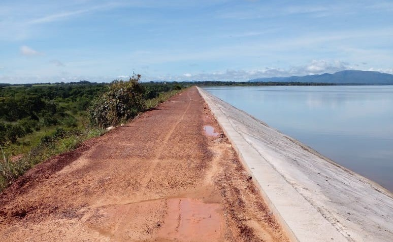Produtores de Flores de Goiás (GO) recebem outorga para uso de água em projetos de fruticultura