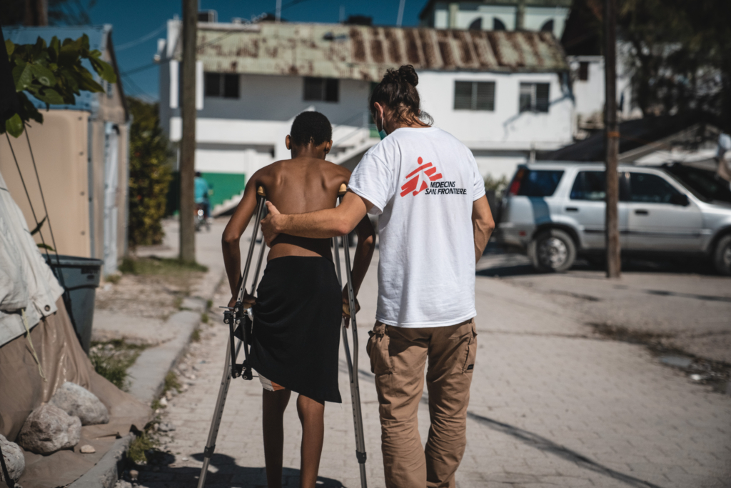 Violência e balas perdidas obrigam MSF a fechar hospital no Haiti