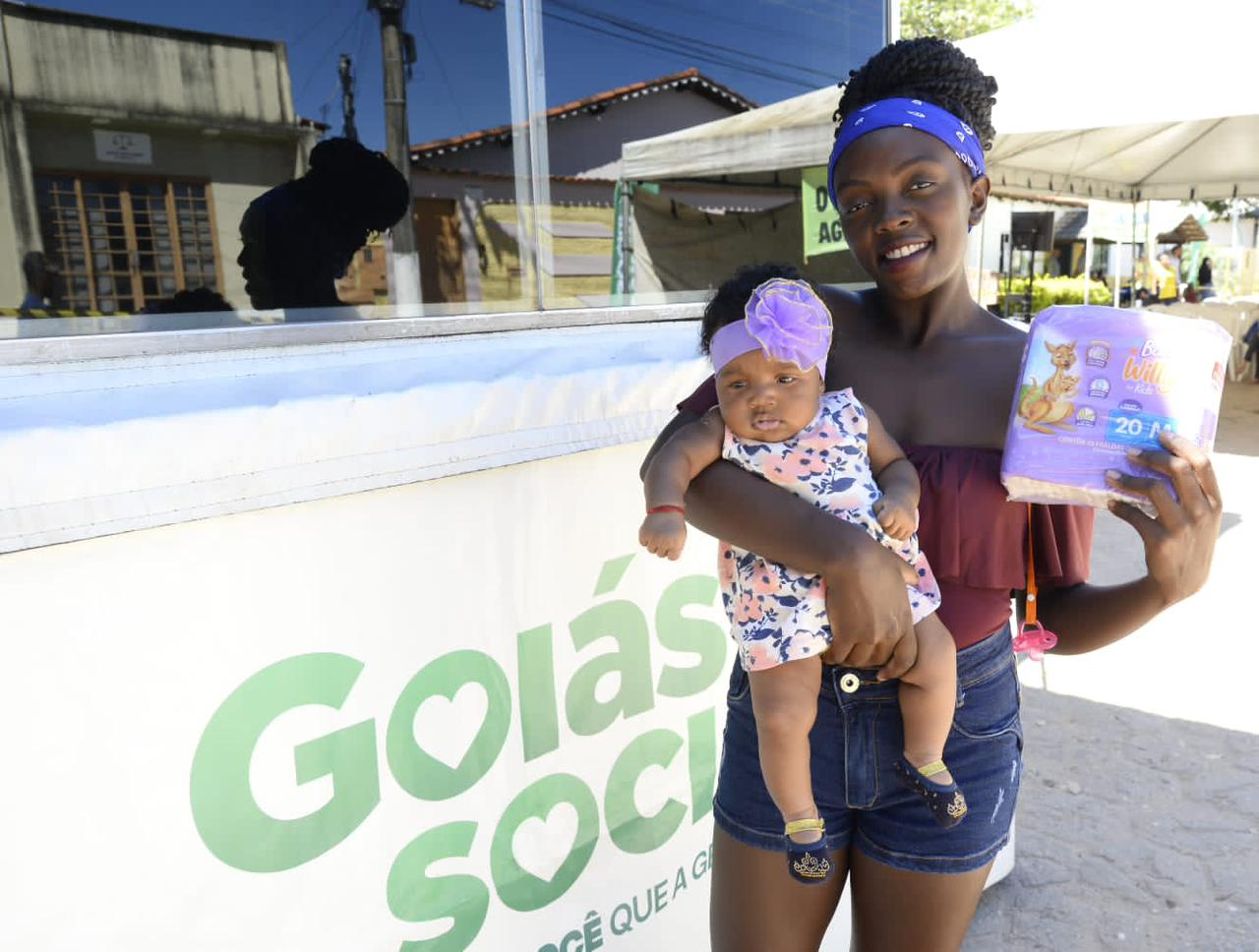 Goiás Social entrega benefícios em Teresina e Monte Alegre de Goiás