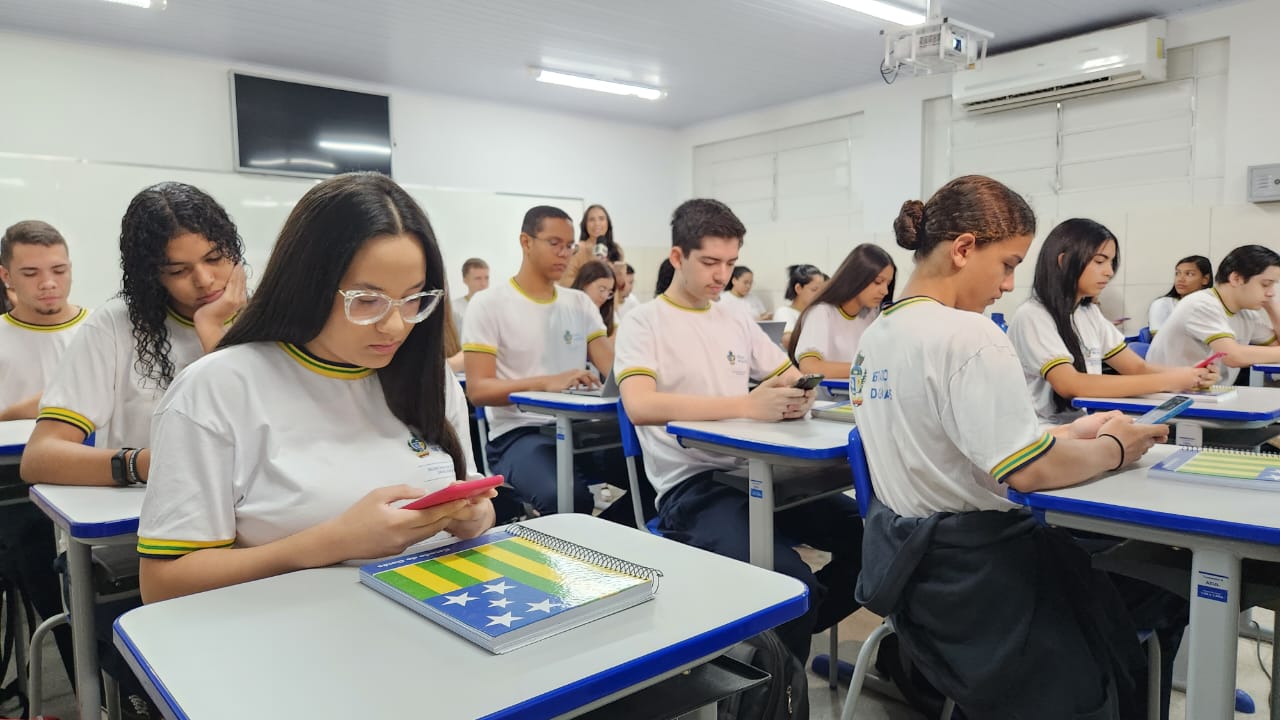 Governo de Goiás lança novo aplicativo para alunos do Ensino Médio da rede pública estadual de educação