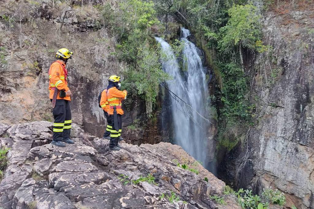 Homem morre afogado em cachoeira na Chapada dos Veadeiros