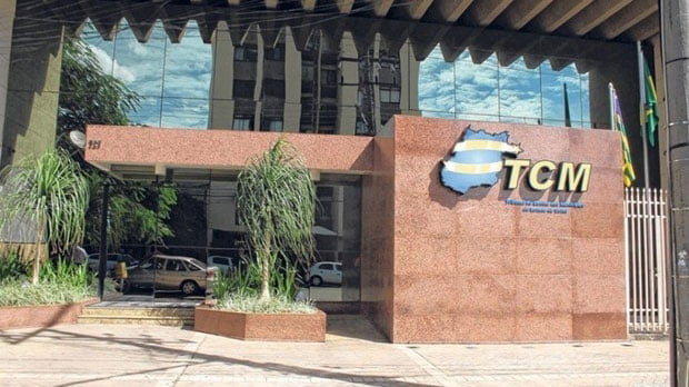 Dez vereadores de Campos Belos (GO) derrubam acórdãos do TCM e aprovam conta rejeitada do ex-prefeito Eduardo Terra