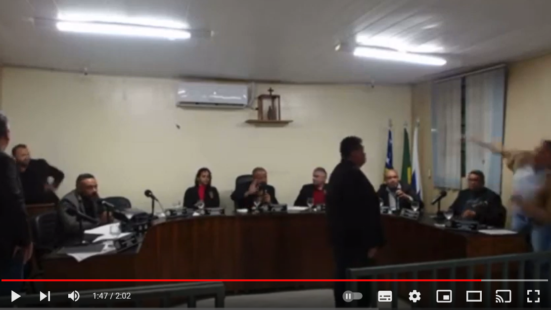 Barraco e confusão na Câmara de Vereadores de São Domingos (GO)