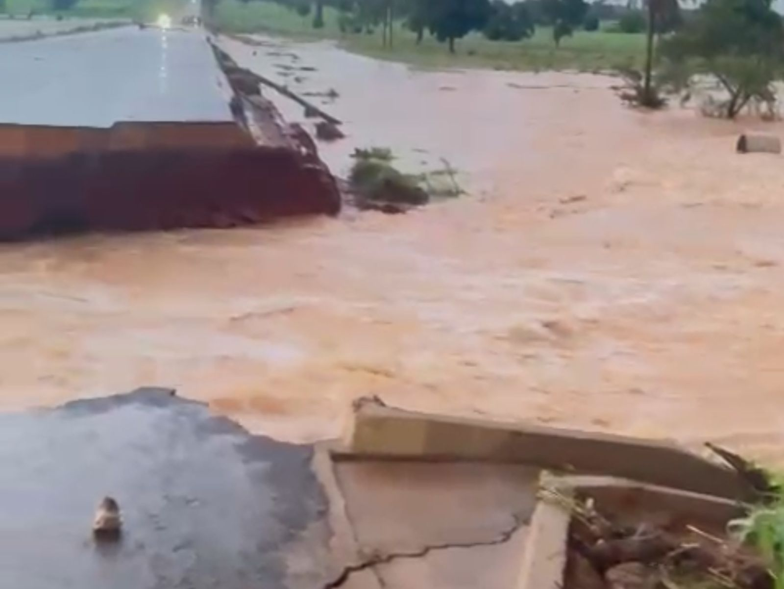 Rompimento de barragem não causou enxurrada que matou família em Iaciara (GO), conclui Semad