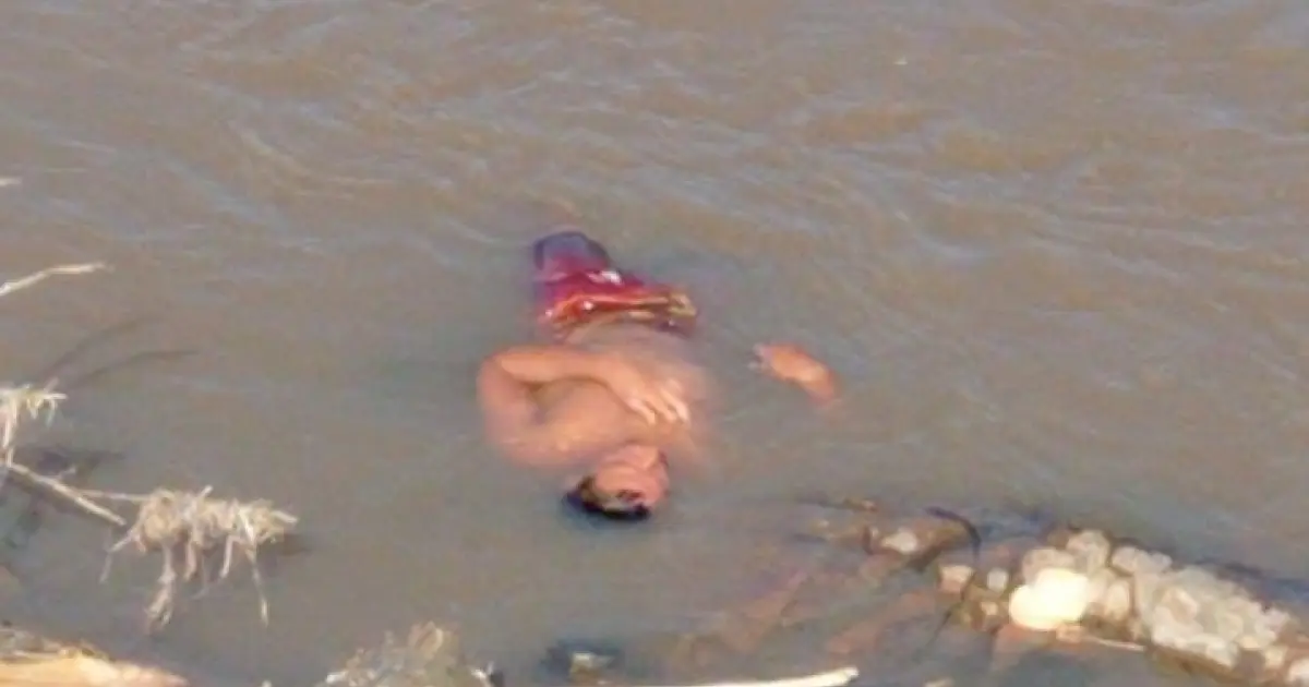 “Morto” acorda na hora em que bombeiros o resgatavam em rio