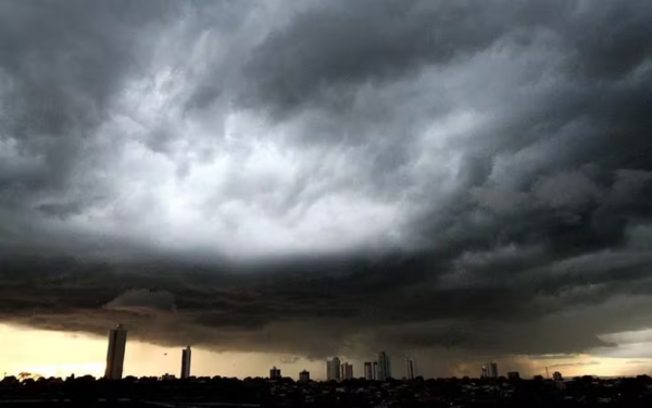 Mais de 150 cidades de Goiás estão em alerta para chuvas intensas