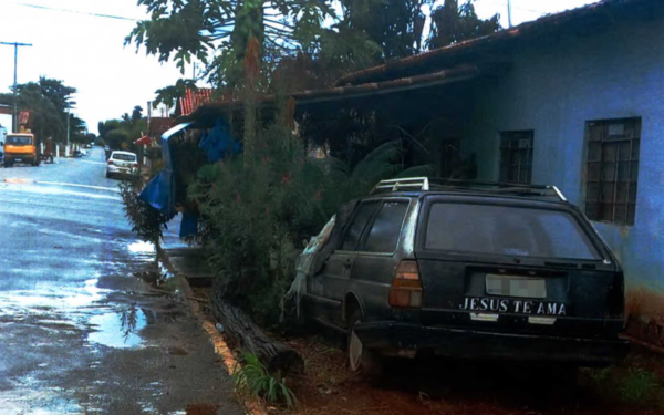 Em Cumari (GO), MPGO aciona município por para desobstruir calçadas