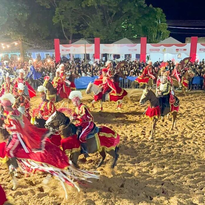 Posse (GO) e outras 3 cidades realizam as cavalhadas neste fim de semana