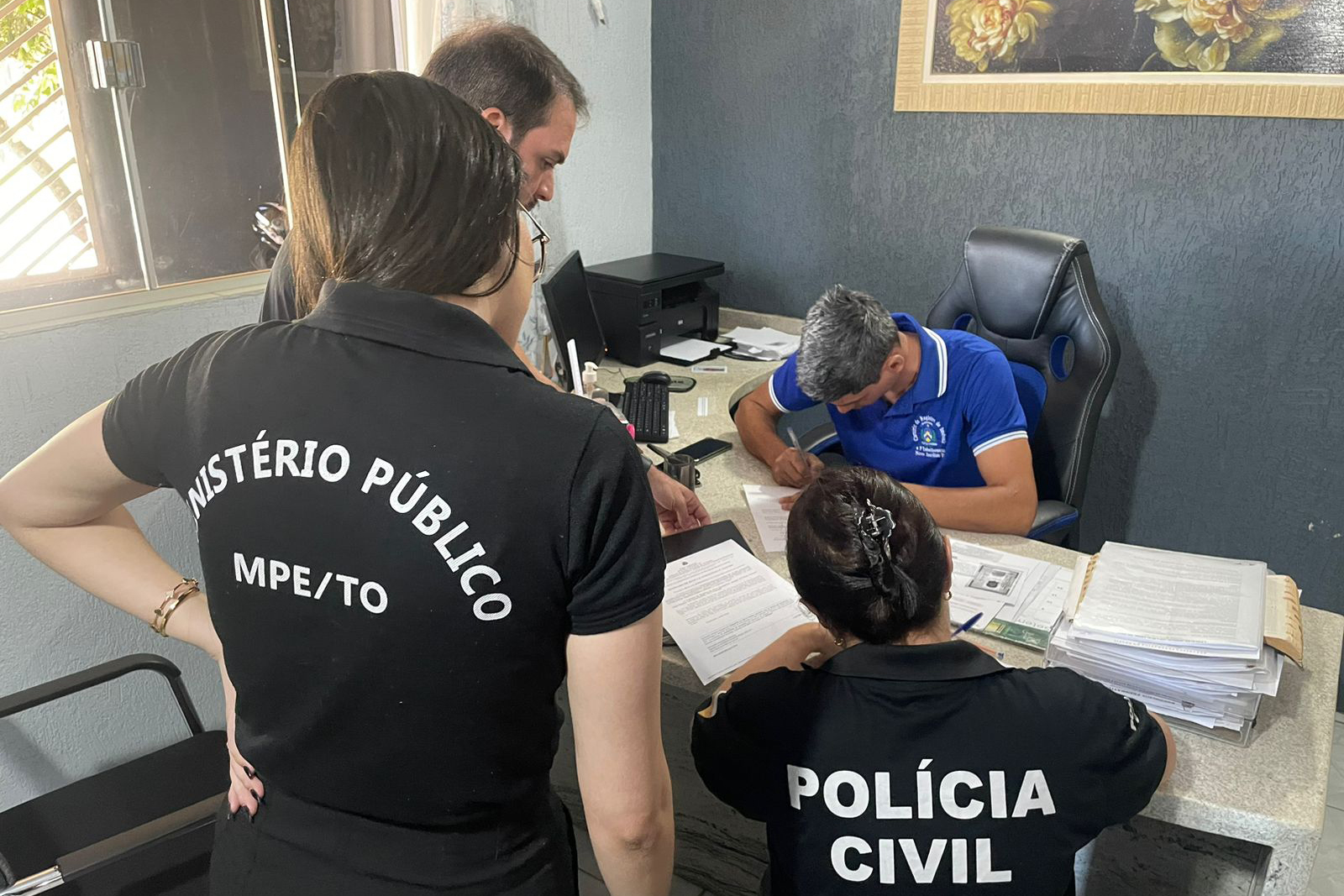 MPTO e Polícia Civil cumprem mandado de busca e apreensão em Cartório de Novo Jardim (TO)