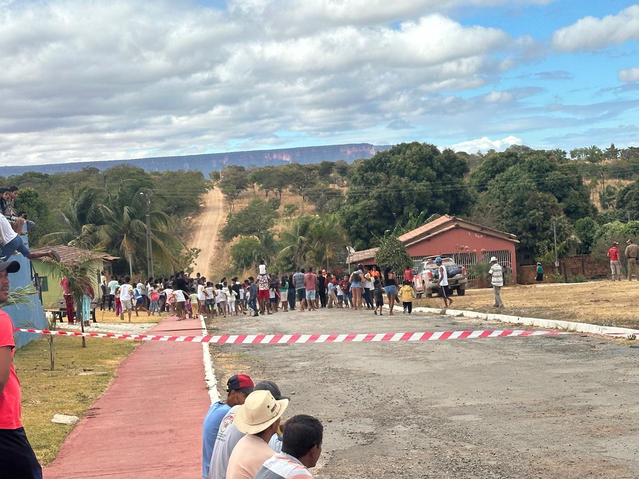 Sertões faz a festa de meninada de Pouso Alto, em Campos Belos (GO); motores rocaram alto