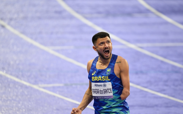 Petrúcio Ferreira, do Pinheiros, é tricampeão Paralímpico 