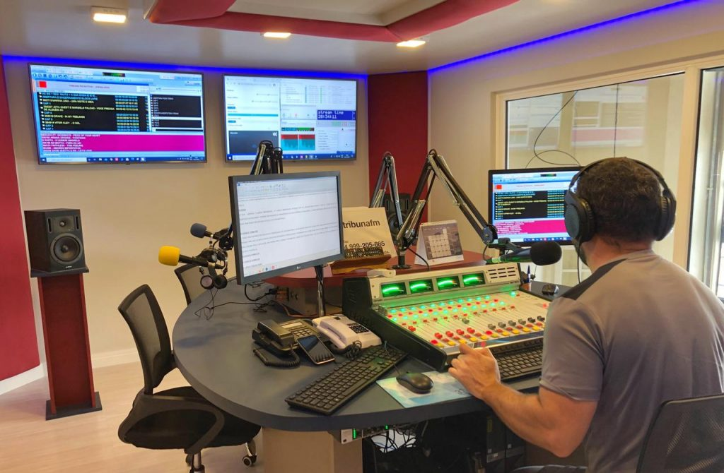 Rádio RCB de Campos Belos (GO) agora é FM; sinal chega a cerca de 20 municípios de Goiás, Tocantins e Bahia