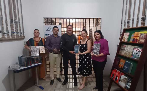 UFT Arraias (TO) doa 34 volumes de livros para a Unidade Penal Regional de Arraias