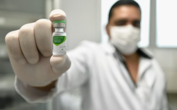 Governo de Goiás reforça chamado para vacinação contra HPV
