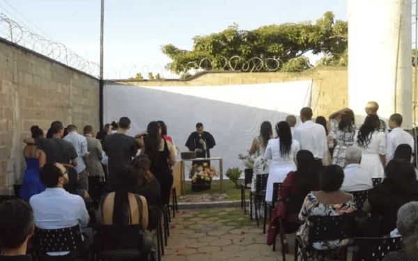 Unidade Penal de Arraias (TO) garante documentação e casamento coletivo para presos