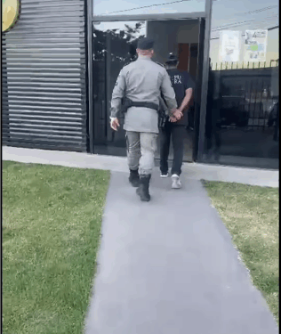 Ação conjunta da Polícia Militar resulta na captura de foragido da Justiça em Alto Paraíso de Goiás
