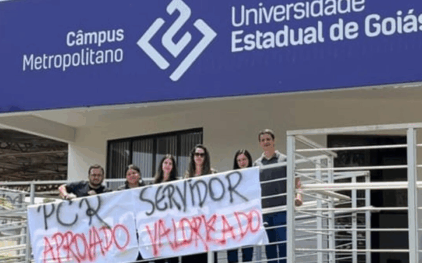 Greve de técnicos da UEG provoca embate entre servidores e Governo Caiado