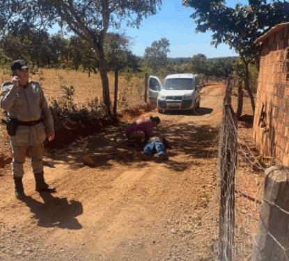 Homem é baleado por vizinho após desentendimento em assentamento de Cabeceiras (GO)