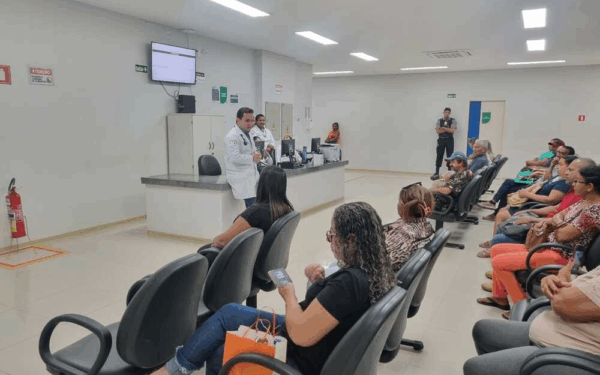 Policlínica Estadual de Posse (GO) promove palestra educativa sobre Insuficiência Cardíaca