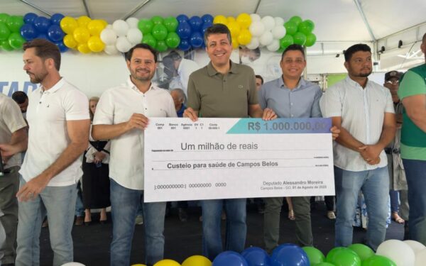 Alessandro Moreira anuncia R$ 1 milhão para a saúde de Campos Belos durante programa “Deputados Aqui”